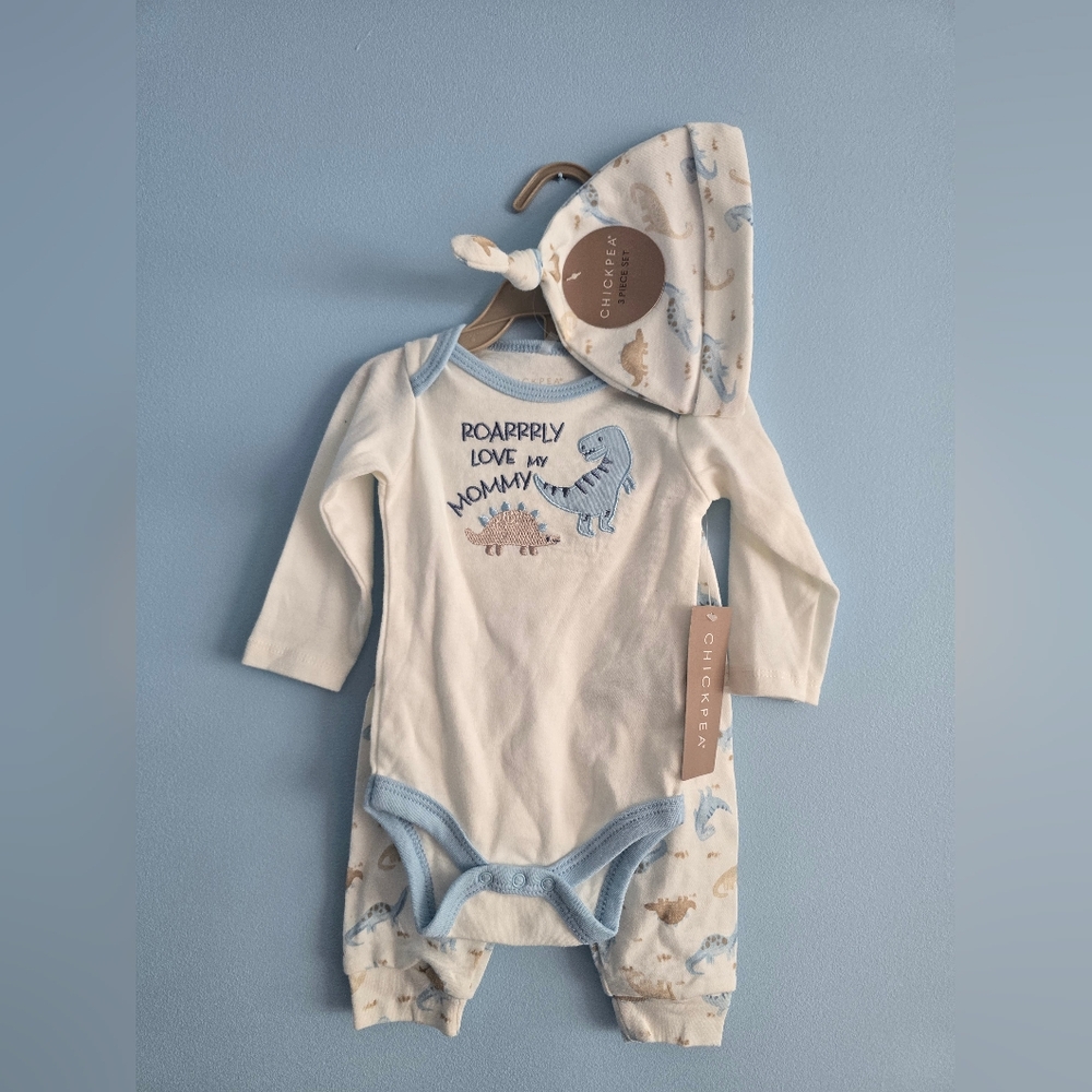 NWT Chickpea Baby Dinosaur Outfit Set 3-6Months